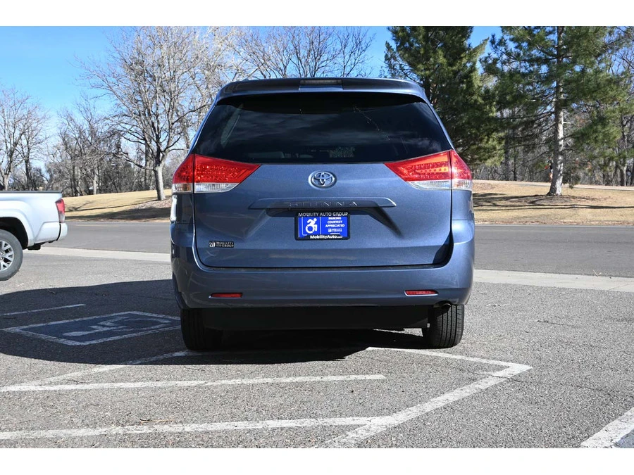 2013 Toyota Sienna 3rd Gen - Image 7 of 12
