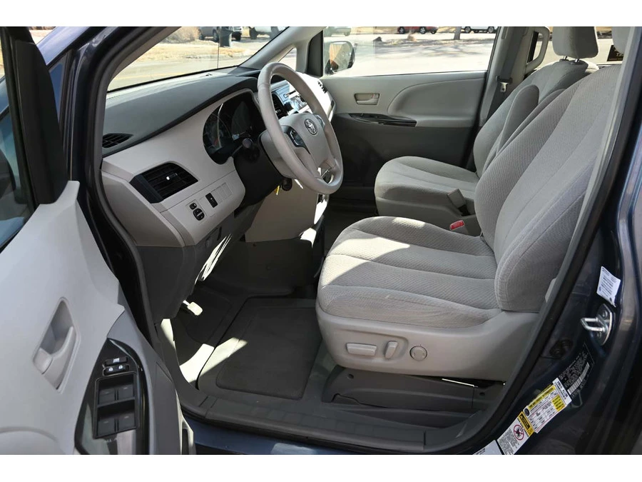 2013 Toyota Sienna 3rd Gen - Image 13 of 21