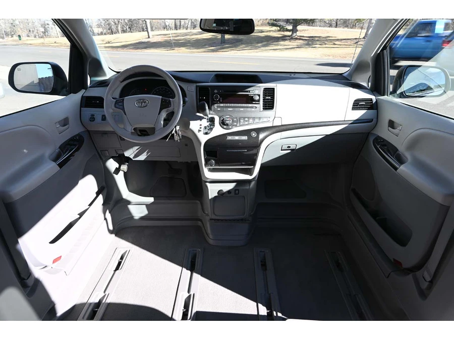 2013 Toyota Sienna 3rd Gen - Image 21 of 21
