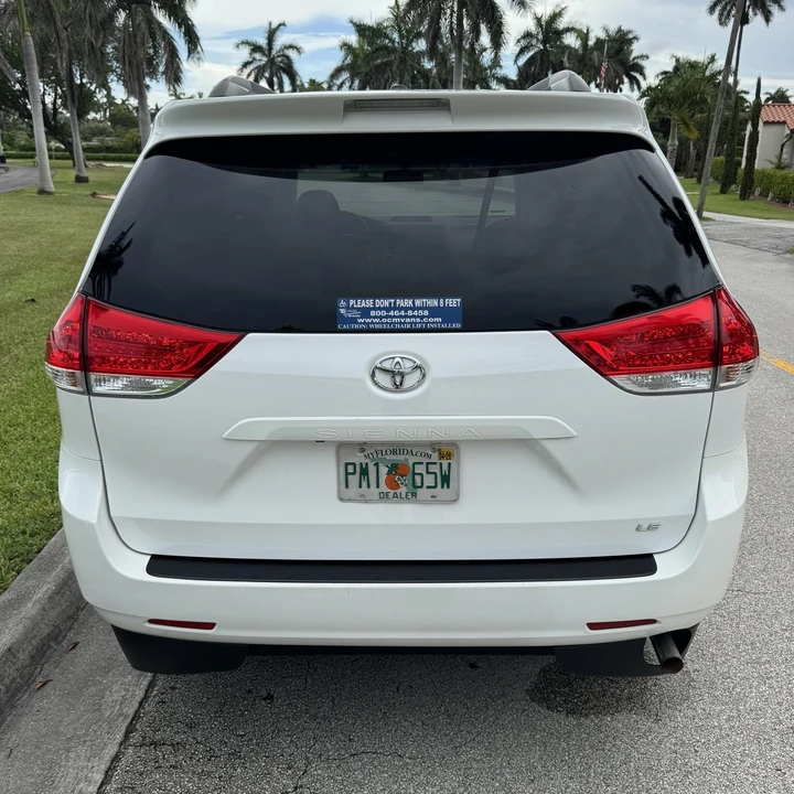 2013 Toyota Sienna 3rd Gen - Image 20 of 21