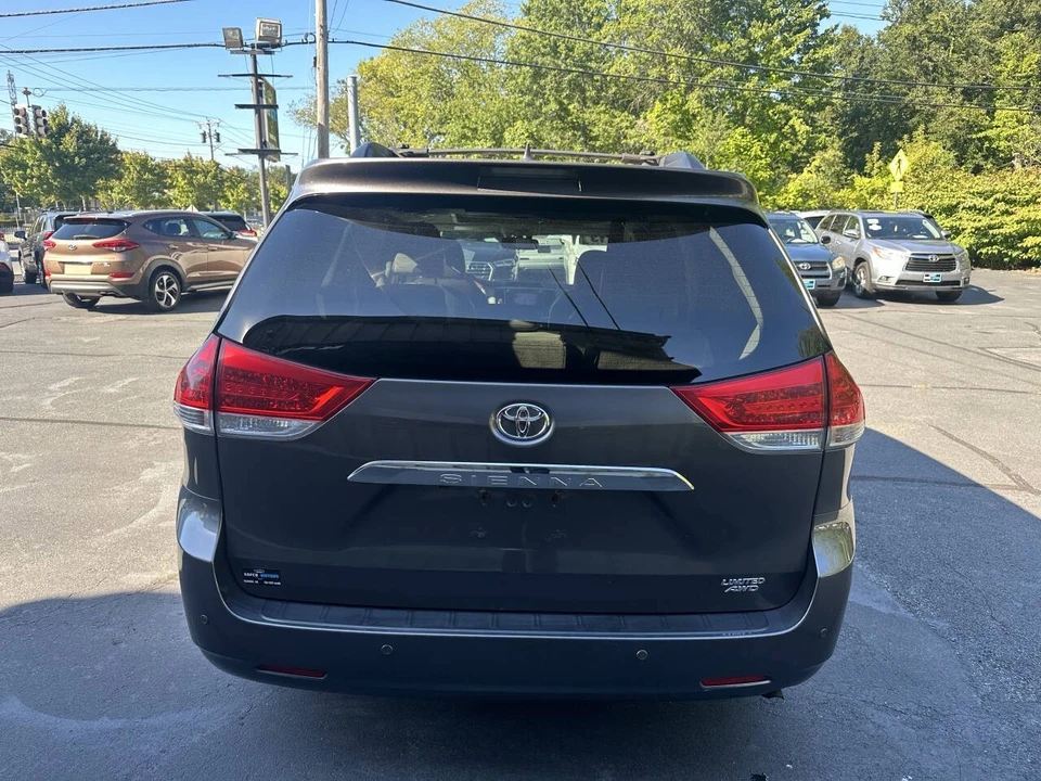 2013 Toyota Sienna 3rd Gen - Image 6 of 21