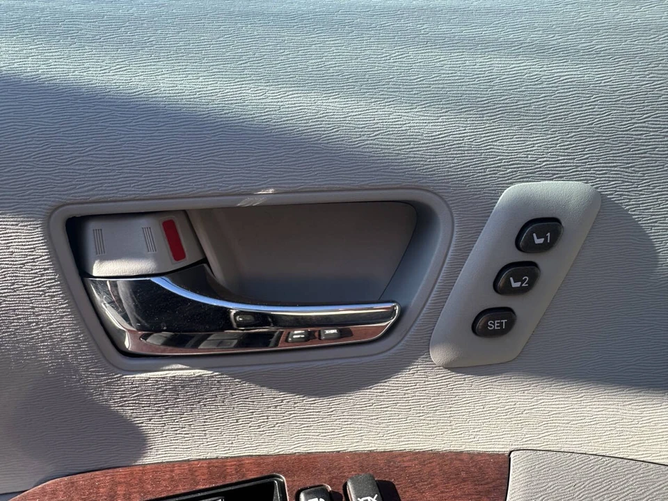 2013 Toyota Sienna 3rd Gen - Image 18 of 21