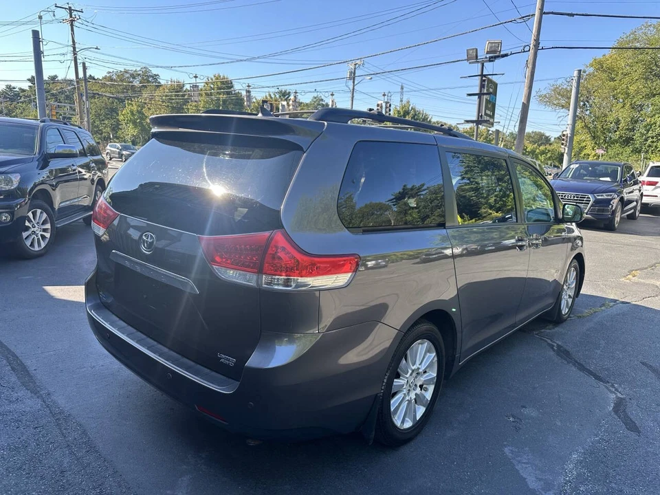 2013 Toyota Sienna 3rd Gen - Image 7 of 21