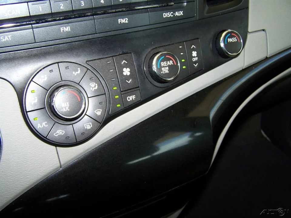 2013 Toyota Sienna 3rd Gen - Image 12 of 12