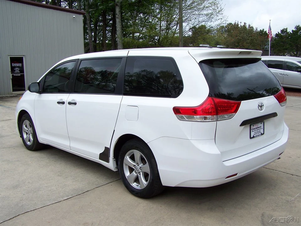 2013 Toyota Sienna 3rd Gen - Image 2 of 12