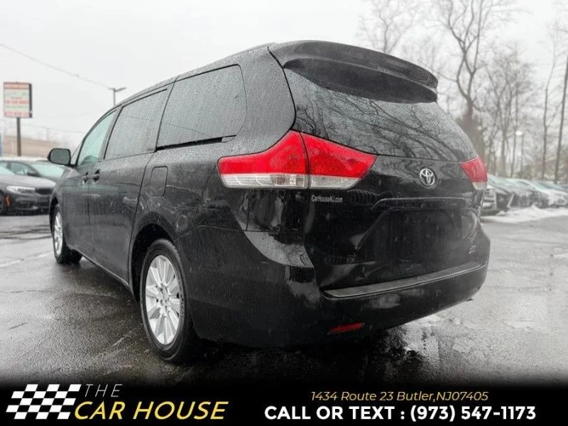2013 Toyota Sienna 3rd Gen - Image 8 of 12