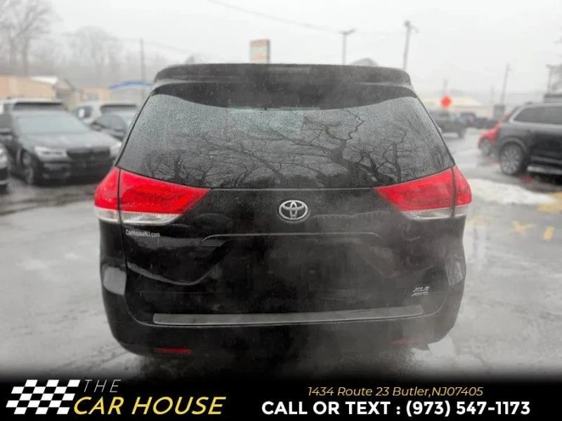 2013 Toyota Sienna 3rd Gen - Image 10 of 12