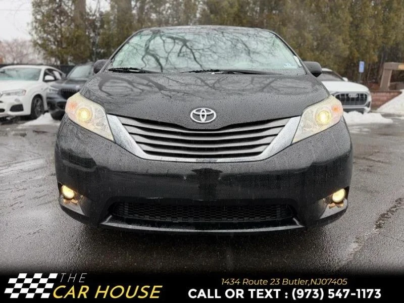 2013 Toyota Sienna 3rd Gen - Image 3 of 12