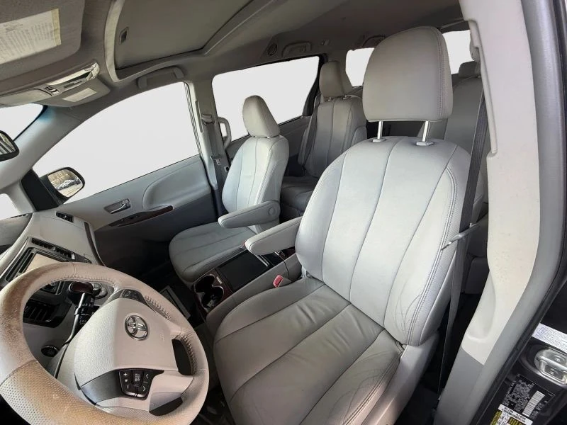 2013 Toyota Sienna 3rd Gen - Image 11 of 12