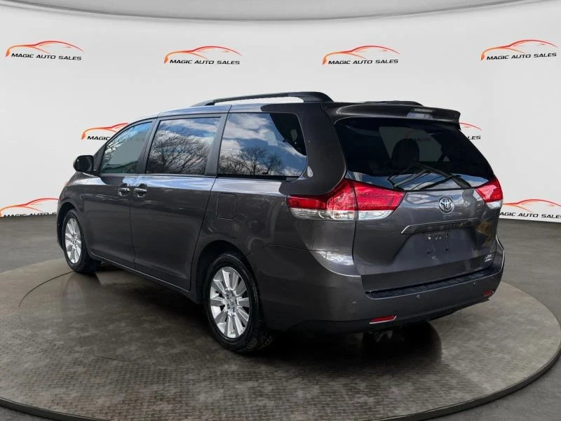 2013 Toyota Sienna 3rd Gen - Image 6 of 12