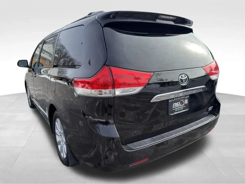2013 Toyota Sienna 2nd Gen - Image 3 of 12
