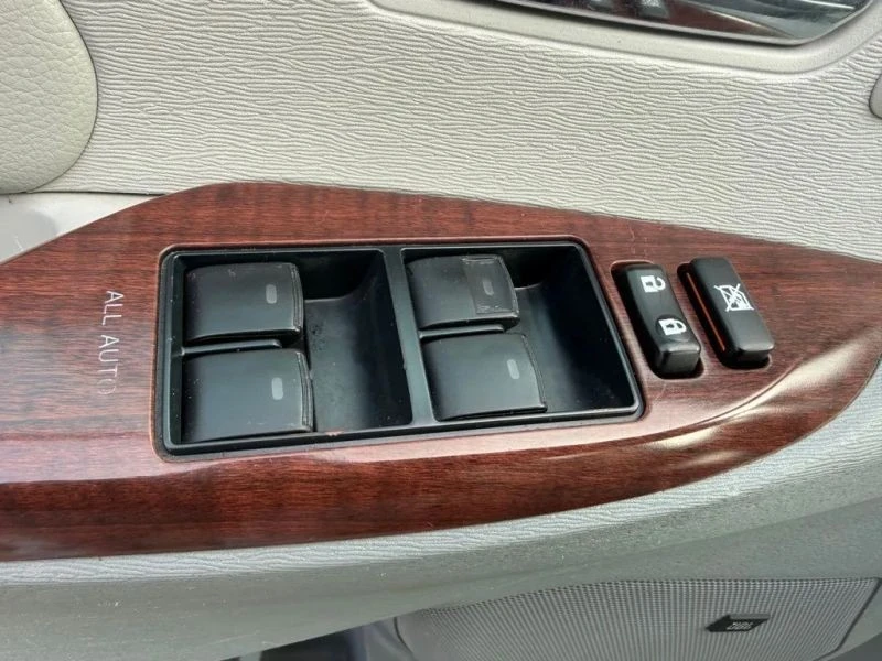 2013 Toyota Sienna 2nd Gen - Image 9 of 12