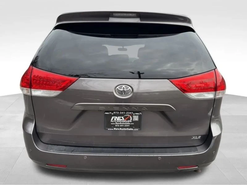 2013 Toyota Sienna 3rd Gen - Image 4 of 12