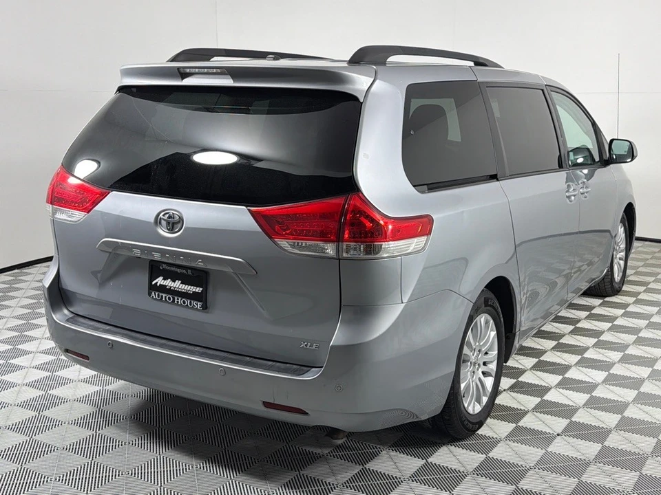 2013 Toyota Sienna 2nd Gen - Image 5 of 12