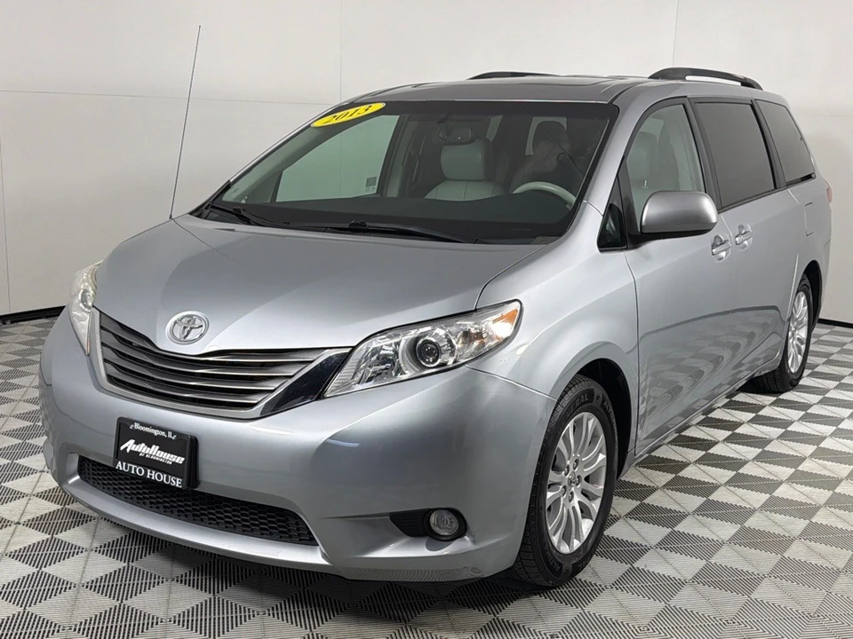 2013 Toyota Sienna 2nd Gen - Image 10 of 12