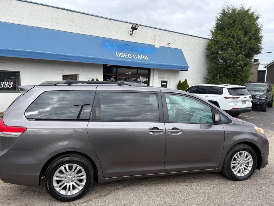 2013 Toyota Sienna 2nd Gen - Image 8 of 12