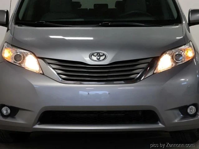 2013 Toyota Sienna 3rd Gen - Image 6 of 21