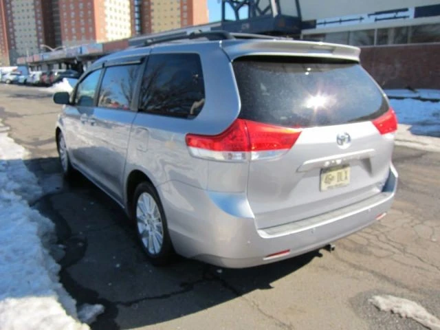 2013 Toyota Sienna 3rd Gen - Image 7 of 21