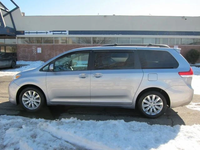 2013 Toyota Sienna 3rd Gen - Image 8 of 21