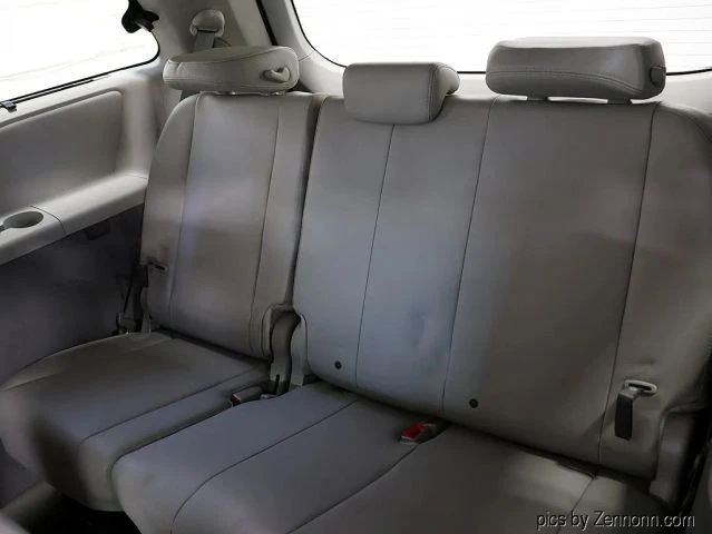 2013 Toyota Sienna 3rd Gen - Image 14 of 21
