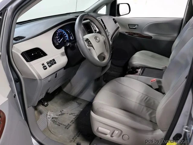 2013 Toyota Sienna 3rd Gen - Image 12 of 21