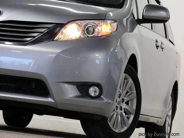 2013 Toyota Sienna 3rd Gen - Image 4 of 21