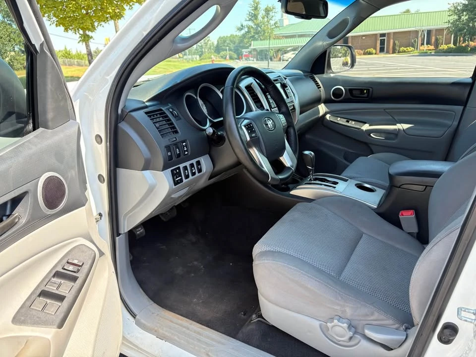 2013 Toyota Tacoma 2nd Gen - Image 5 of 13