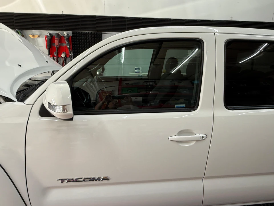2013 Toyota Tacoma 2nd Gen - Image 28 of 31