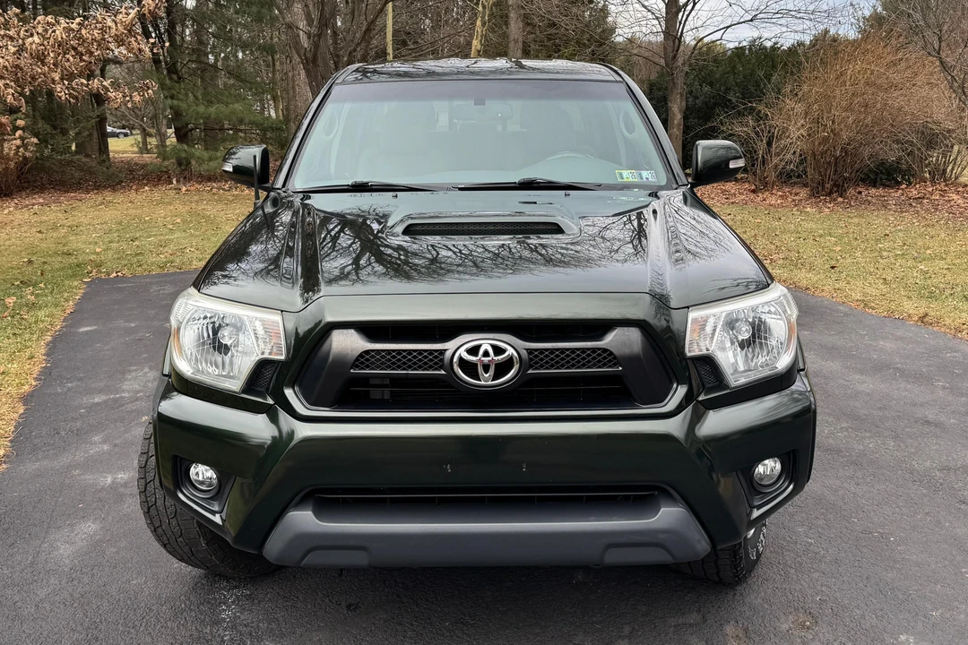 2013 Toyota Tacoma 2nd Gen - Image 2 of 31