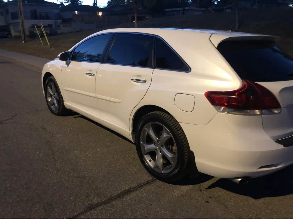 2013 Toyota Venza - Image 8 of 19