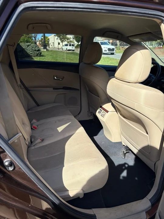 2013 Toyota Venza - Image 10 of 11