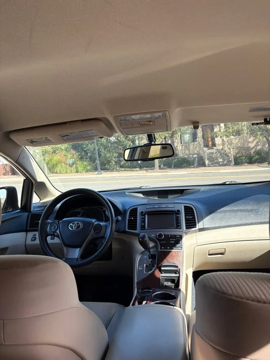 2013 Toyota Venza - Image 9 of 11