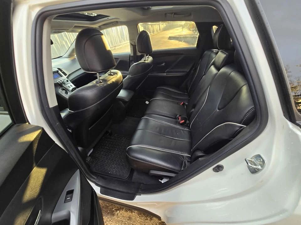 2013 Toyota Venza - Image 10 of 13