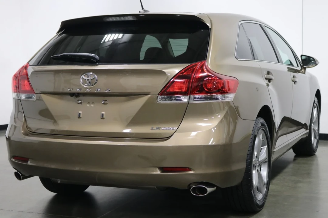 2013 Toyota Venza - Image 11 of 12