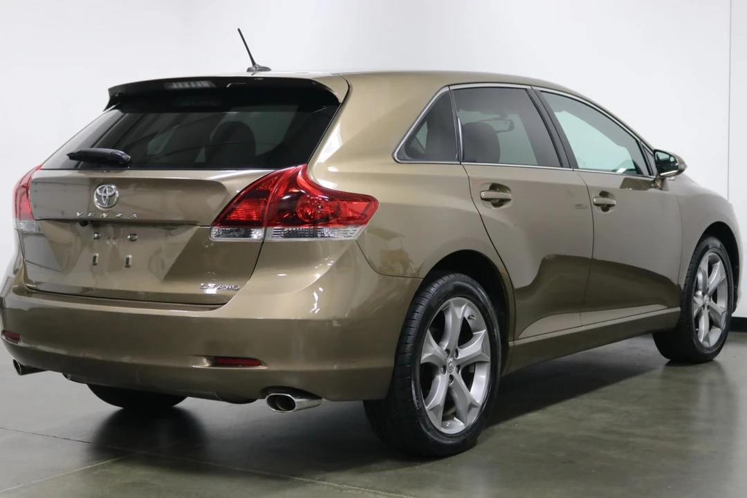 2013 Toyota Venza - Image 9 of 12