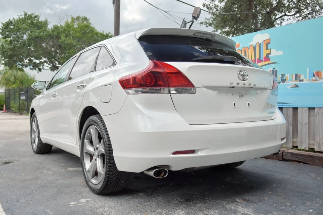 2013 Toyota Venza - Image 7 of 12