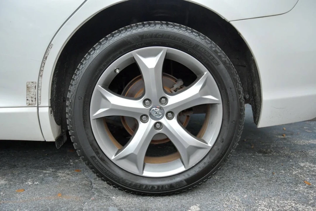 2013 Toyota Venza - Image 8 of 12