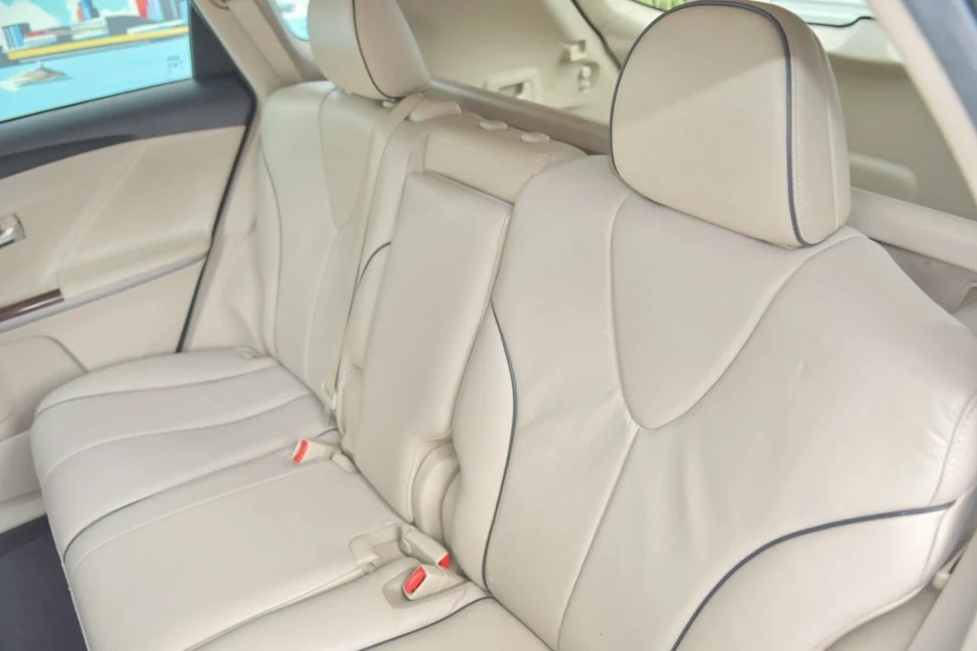 2013 Toyota Venza - Image 12 of 12