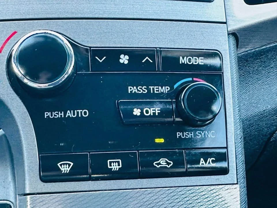2013 Toyota Venza - Image 5 of 17