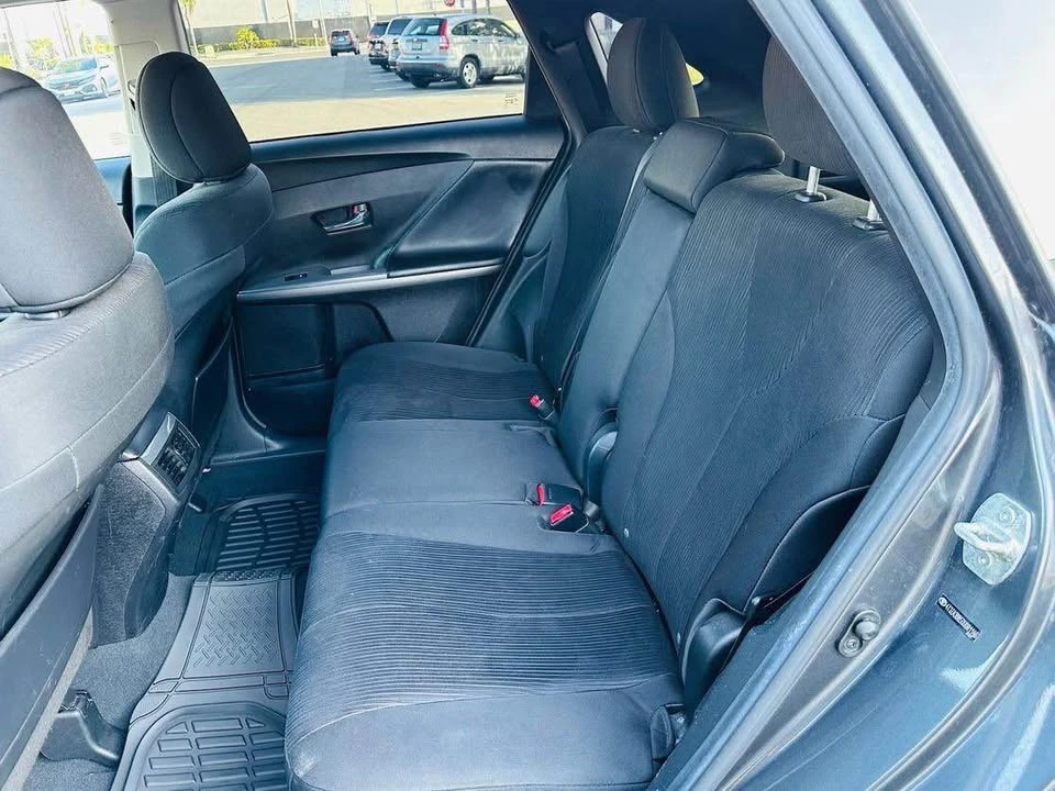 2013 Toyota Venza - Image 9 of 16