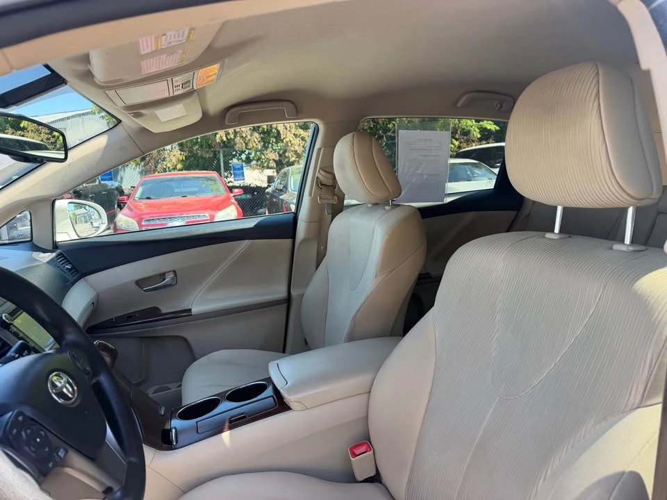 2013 Toyota Venza - Image 16 of 17