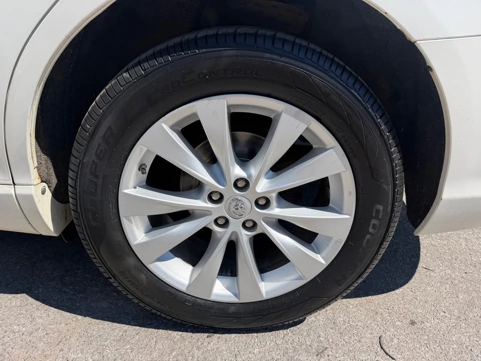 2013 Toyota Venza - Image 7 of 17