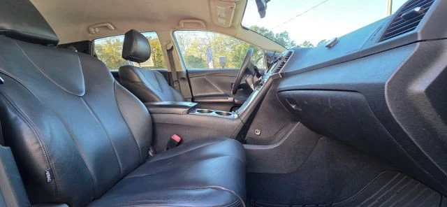 2013 Toyota Venza - Image 15 of 21
