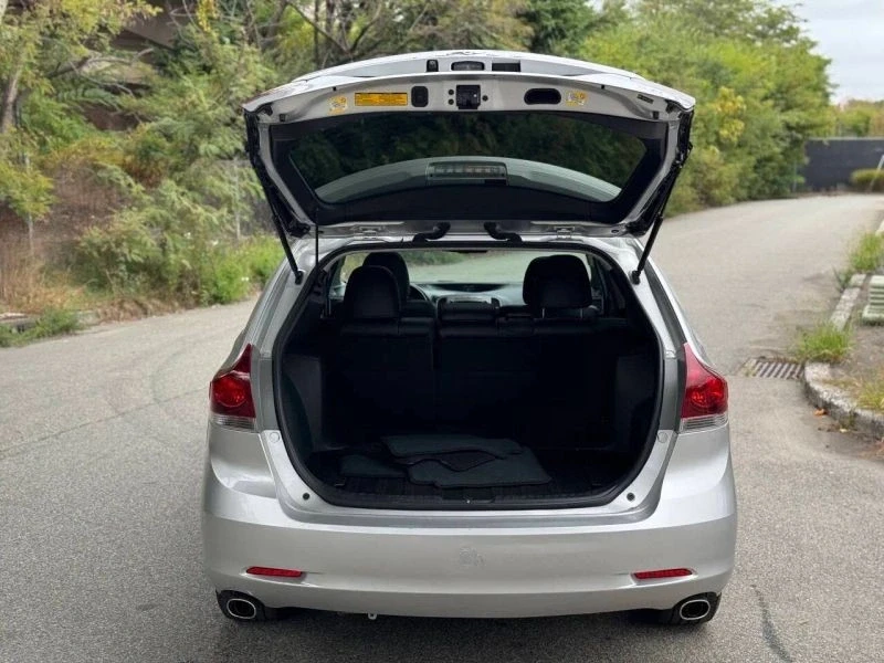 2013 Toyota Venza - Image 8 of 12