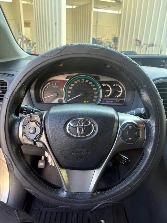 2013 Toyota Venza - Image 10 of 13
