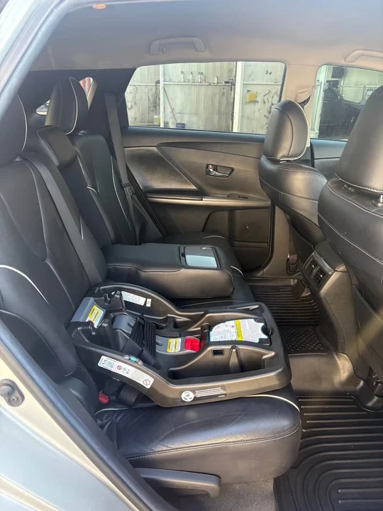 2013 Toyota Venza - Image 8 of 13