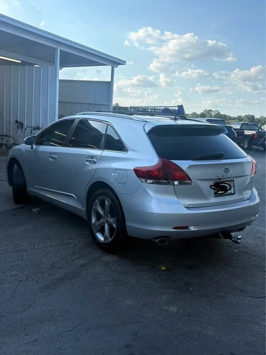 2013 Toyota Venza - Image 2 of 13