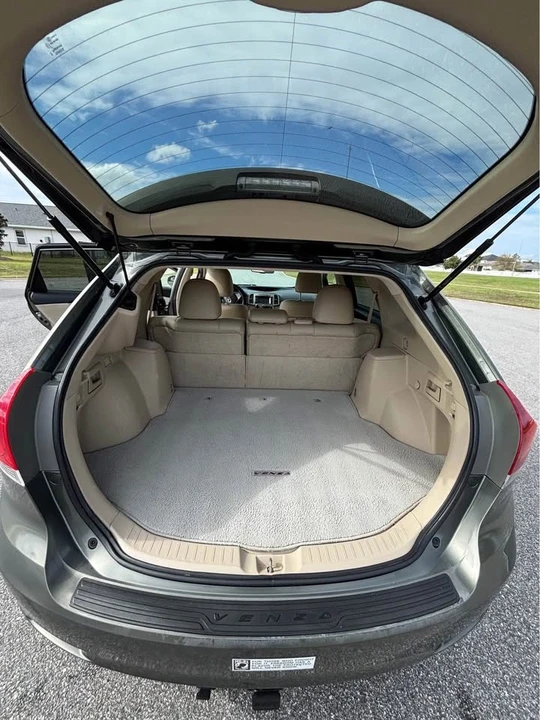 2013 Toyota Venza - Image 9 of 10