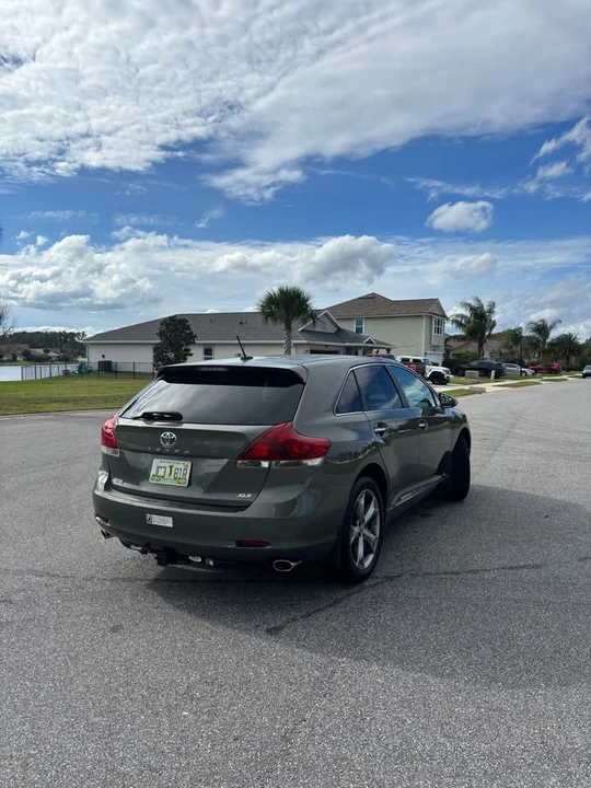 2013 Toyota Venza - Image 2 of 10