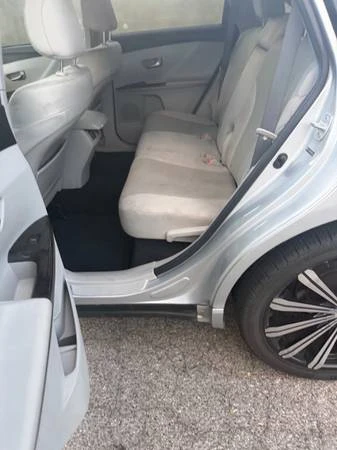 2013 Toyota Venza - Image 9 of 19